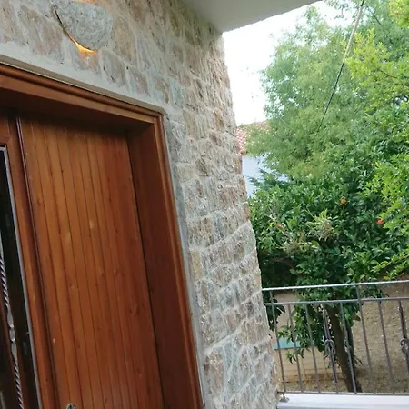 Stone House With Seaview Apartmán