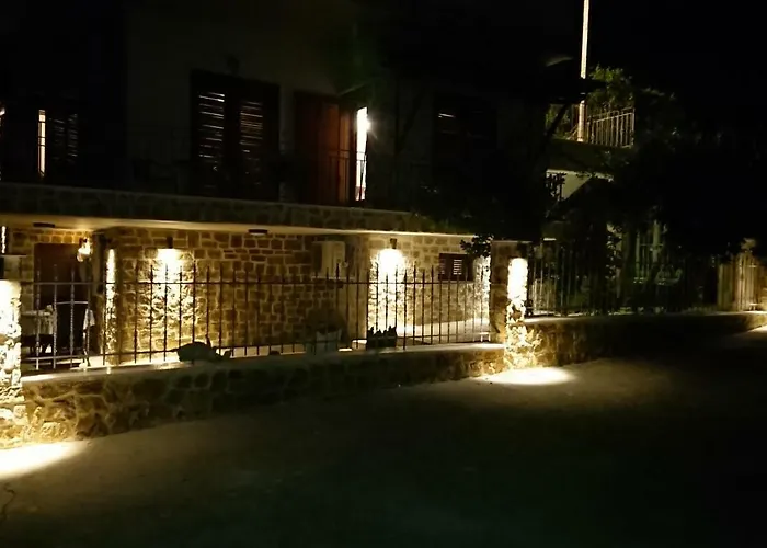 Stone House With Seaview Lejlighed