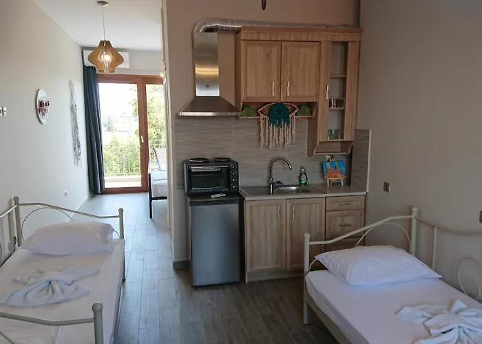 Stone House With Seaview Apartamento