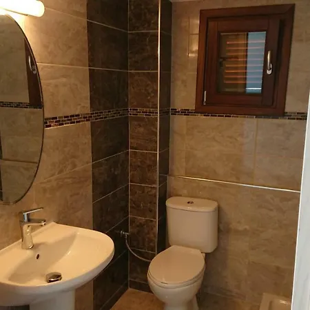 Stone House With Seaview Apartment *