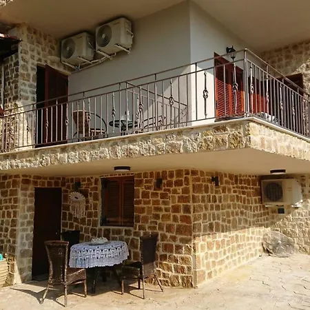 Stone House With Seaview Apartment *