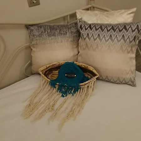 Stone House With Seaview Apartment *