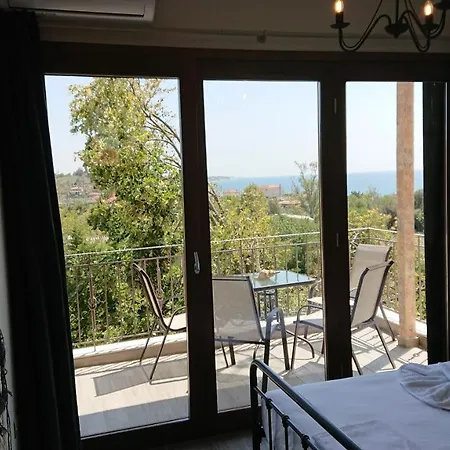Stone House With Seaview Apartment