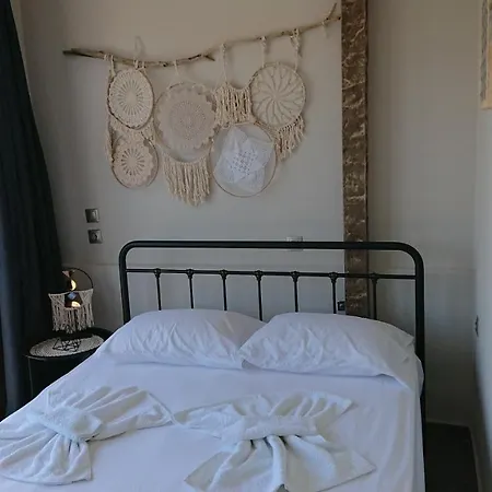 Stone House With Seaview Apartment *